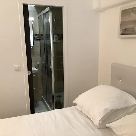 Apartment Apartment Rue Saint Charles 75015 Paris *